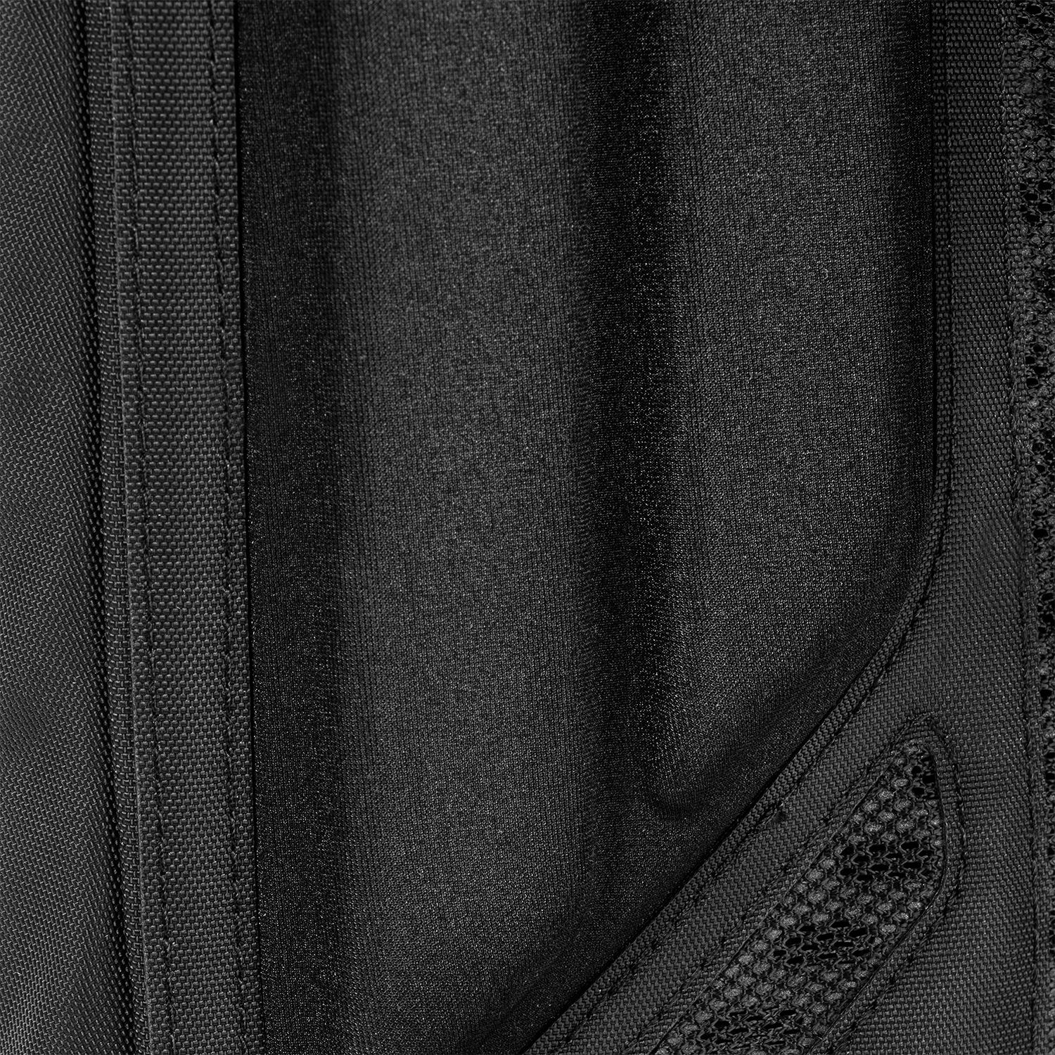 paragon-hydration-pack-m9 Paragon_Black_Texture.png