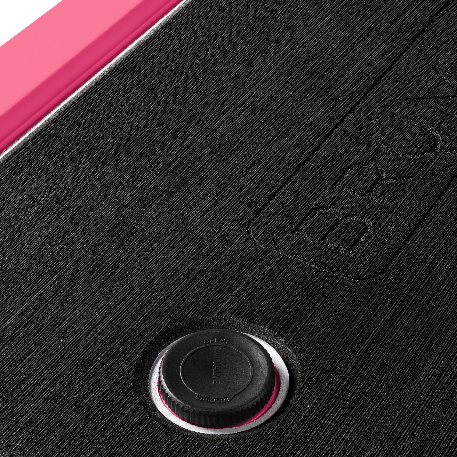 brutank-i3 brutank-55qt-neonpink-vent.png