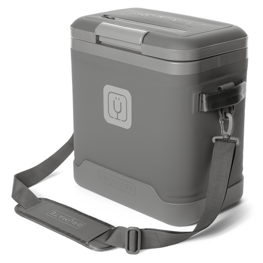 magpack-18-can-z6 magpack_18_graphite_front_strap.png